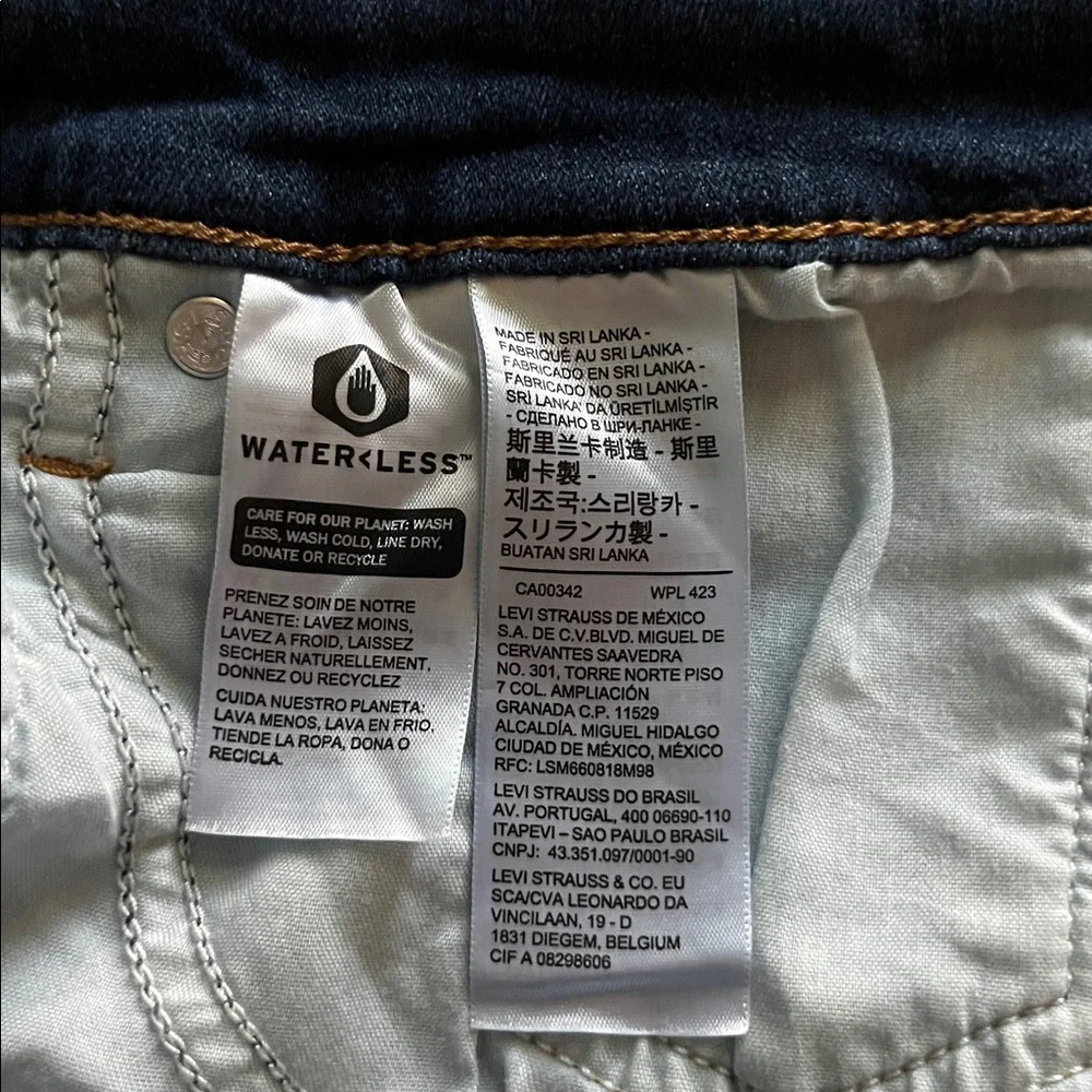 Levi’s 726 Flare High Rise Size 33